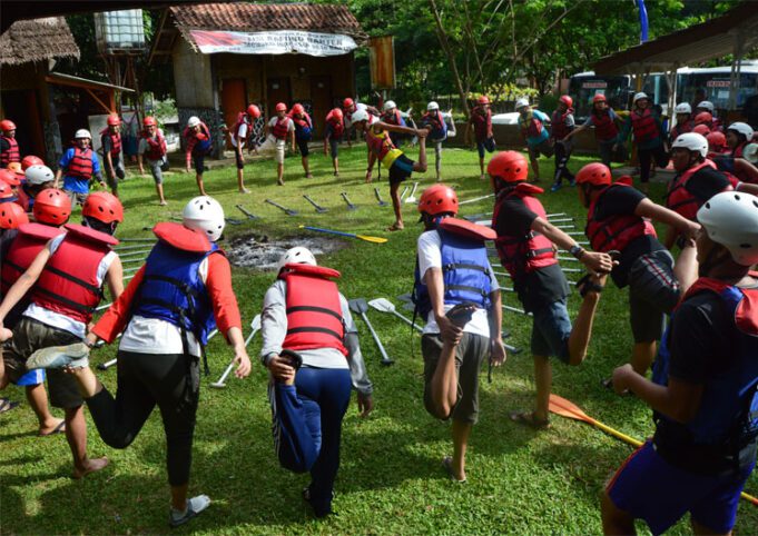 Rafting Di Sungai Ciberang Lebak Banten Rafting Di Sungai Ciberang Lebak Banten